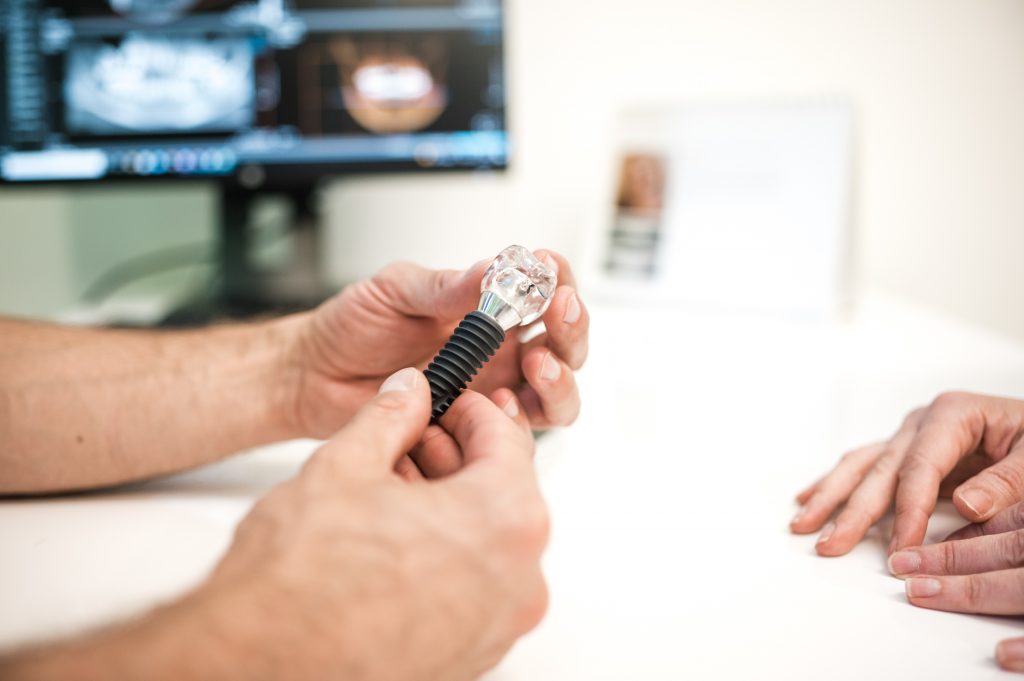Implantátum