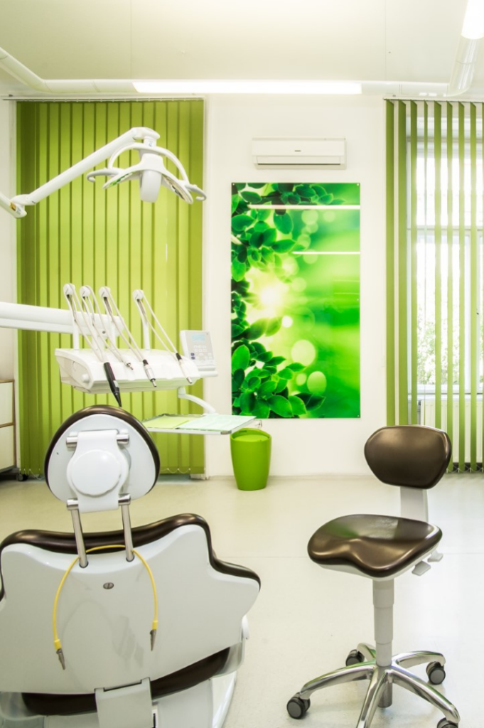 clinic_720x1082px dental clinic